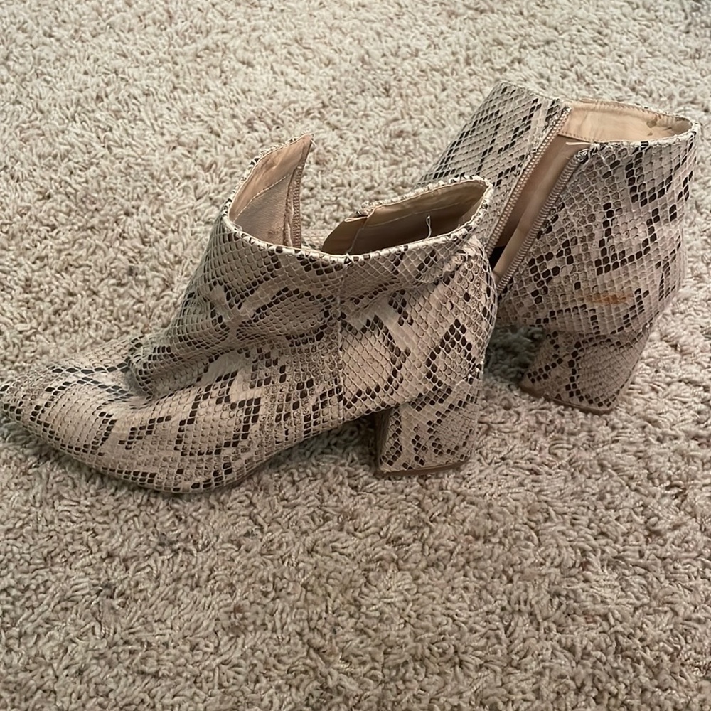 Snakeprint bootie